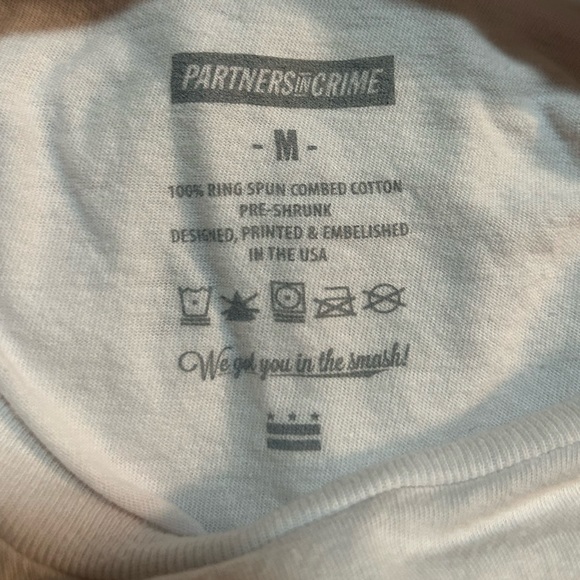 “Phone Homie” ET Humor Graphic Crop Top Women’s Size Medium Partners In Crime - Picture 5 of 5